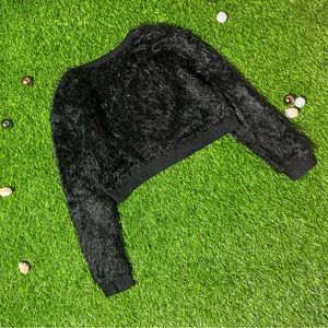 Imported fur crop sweatshirt